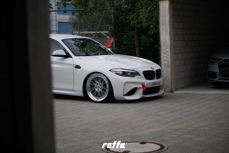 BMW M2 WHITE-RS03 HYPERSILVER DIAMOND CUT