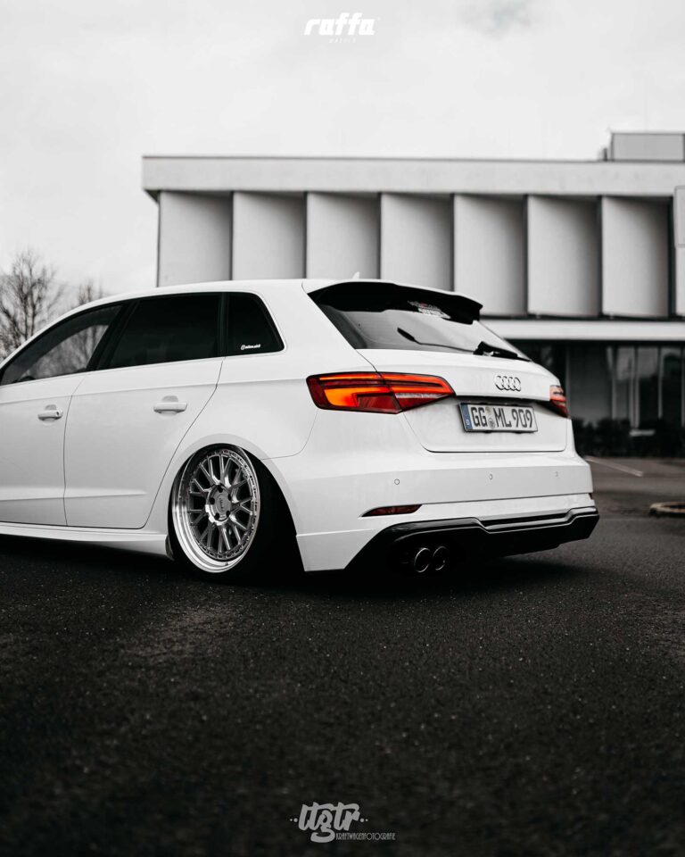 AUDI S3-RS03 HYPERSILVER DIAMOND CUT(kraftwagenfoto)