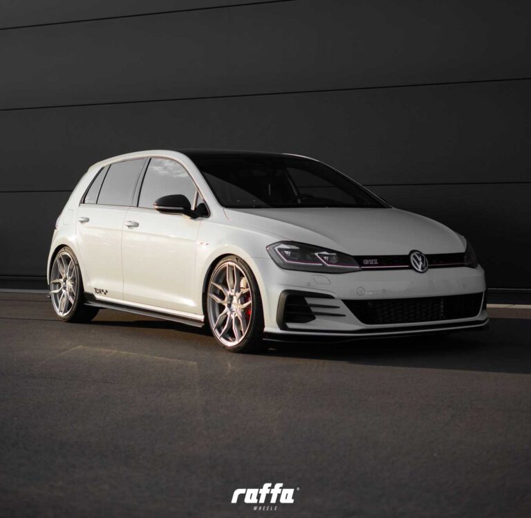 VW GOLF MK7-RS04 HYPERSILVER DIAMOND CUT(@MAV_MK7_TCR @LOWNILS.PICTURE)