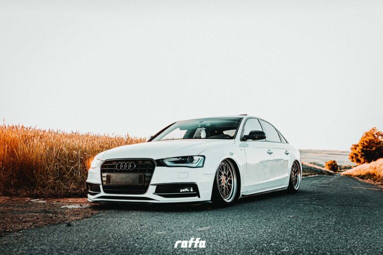 AUDI A4-RS03 HYPERSILVER DIAMOND CUT